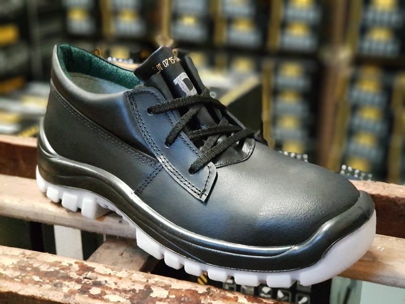 zapato de seguridad economico